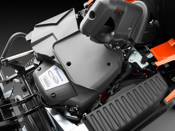 N.G.P. Distribution... Husqvarna RC 320Ts AWD Frontmäher 112 cm 656 cc Allrad 300 L Fangkorb