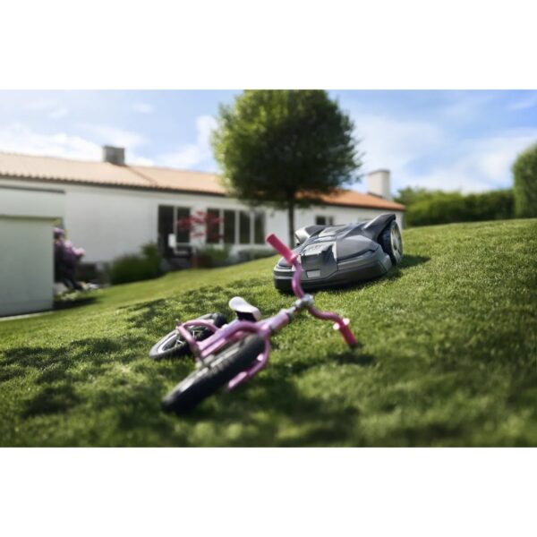 N.G.P. Distribution... Husqvarna Automower 450X NERA Mähroboter 5000 m²